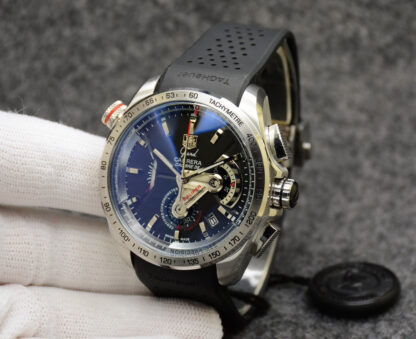 TAGHeuer Classic Men's Watch - Image 3