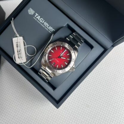 TAGHeuer Aquaracer Series Multi-Function Watch - Image 3