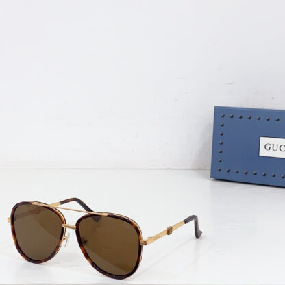 Gucci fashion sunglasses - Image 3