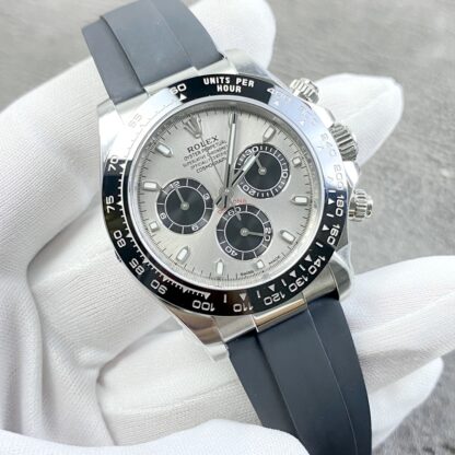 Rolex's top-level 7750 caliber Chronograph Daytona - Image 3