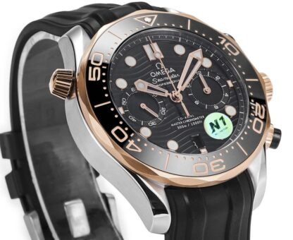 Omega's new Seamaster 300-meter 44mm chronograph wristwatch - Image 3