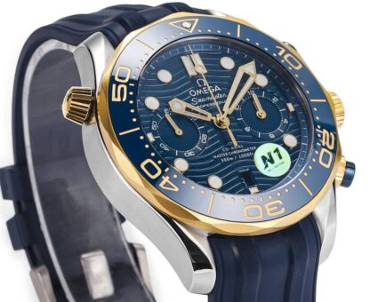 Omega's new Seamaster 300-meter 44mm chronograph wristwatch - Image 3