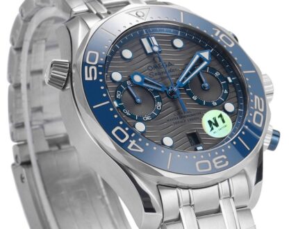 Omega's new Seamaster 300-meter 44mm chronograph wristwatch - Image 3