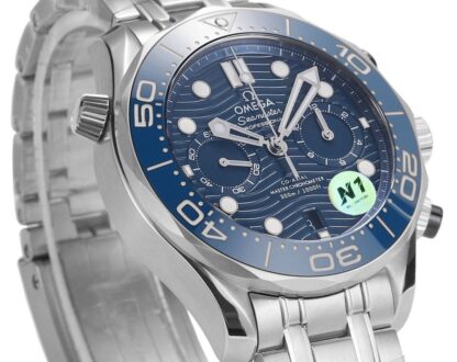 Omega's new Seamaster 300-meter 44mm chronograph wristwatch - Image 4