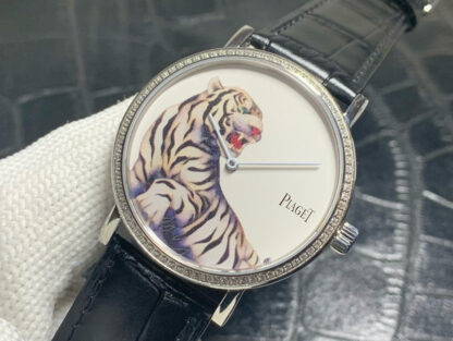 Piaget's superb tiger-shaped mechanical watch - Image 3