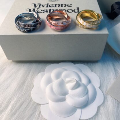 Vivienne Westwood Interlocking Ring - Image 3