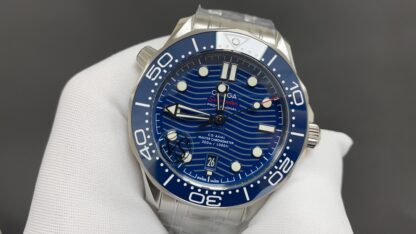 Omega Seamaster 300 Blue - Image 3