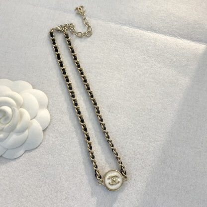 Chanel Chanel simple and elegant retro sweet necklace - Image 4