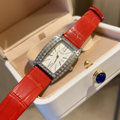 Piaget's unique bucket-shaped fashion watch - Image 3