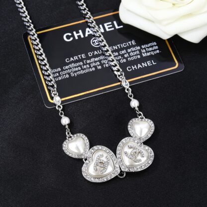 Chanel Heart Elegant Necklace - Image 3