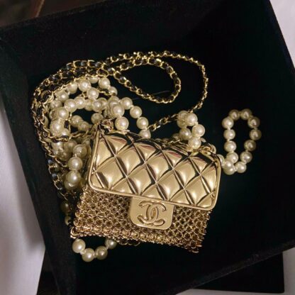 Chanel popular bags and necklaces - Image 4