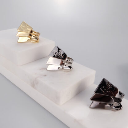 Vivienne Westwood three-section openable armor ring - Image 2