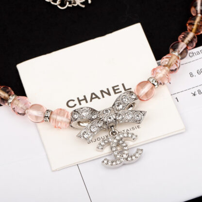 Chanel Pink Pearl Bow Necklace - Image 3