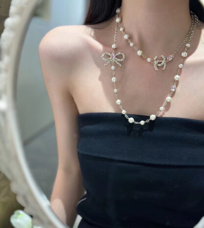 Chanel Pink Diamond Double C Bow Pearl Sweater Necklace - Image 4