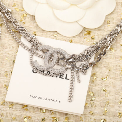 Chanel embossed irregular chain necklace - Image 3