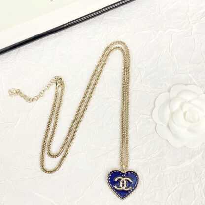 Chanel Vintage Fashion Heart Necklace - Image 3