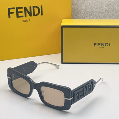 FENDI fashion trend sunglasses - Image 4
