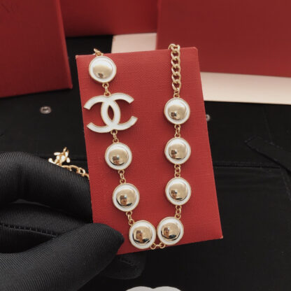 Chanel Glossy Round Necklace - Image 4