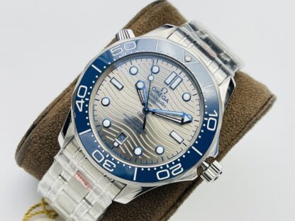 Omega Seamaster 300-meter Dive Watch - Image 3