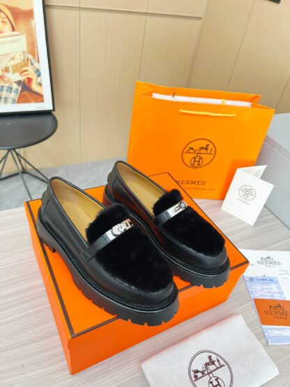 Hermès black comfortable trendy leather loafers - Image 3