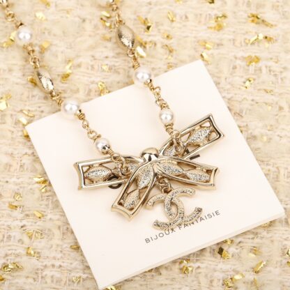 Chanel bow choker pearl necklace - Image 3