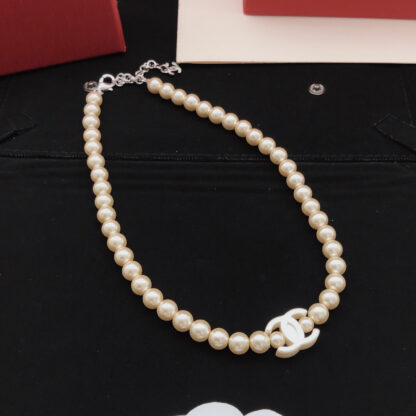 Chanel Simple Pearl Necklace - Image 3