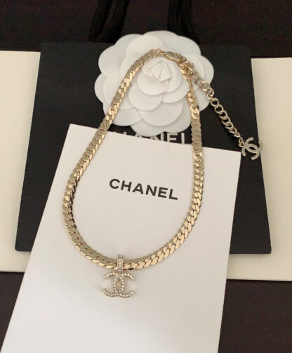 Chanel Metal Chain Necklace - Image 4
