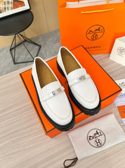 Hermès white comfortable trendy leather loafers - Image 3