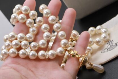 Vivienne Westwood teardrop pendant three-layer pearl necklace - Image 3
