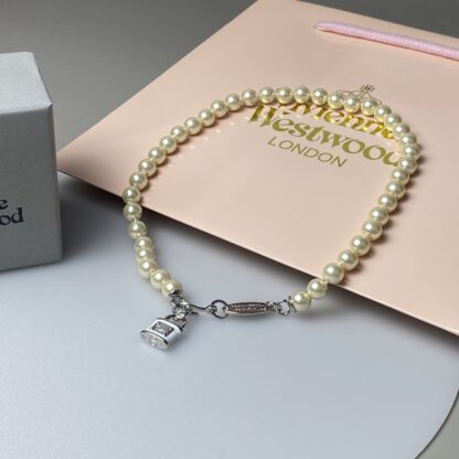 Vivienne Westwood lock pearl necklace - Image 3