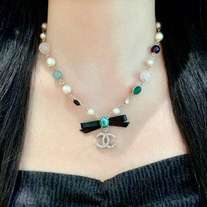 Chanel exquisite versatile vintage necklace - Image 3