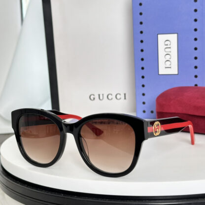 Gucci fashion sunglasses - Image 3