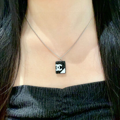 Chanel prismatic double C necklace - Image 4