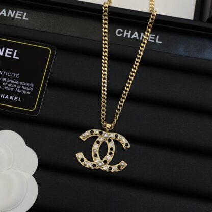 Chanel fashionable and versatile necklace - Image 3