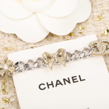 Chanel four-leaf clover double c bow necklace - Image 3