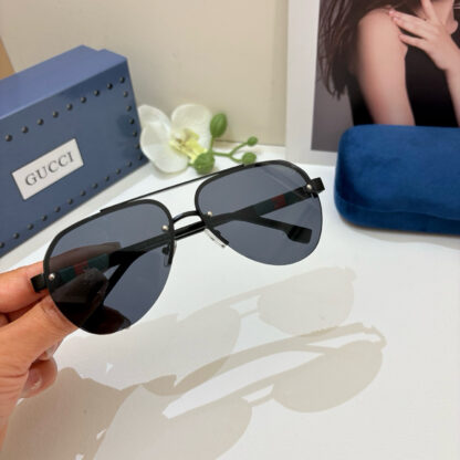 Gucci fashion sunglasses - Image 3