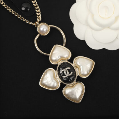 Chanel Heart Resin Necklace - Image 3