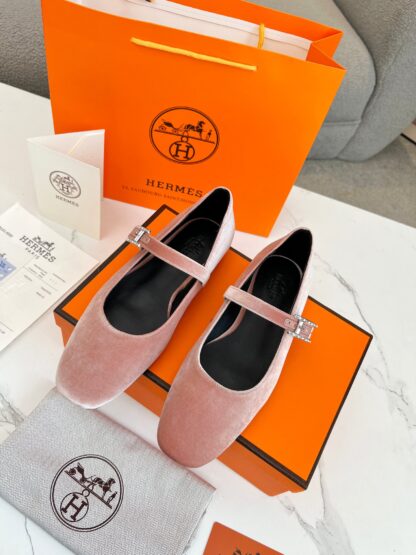 Hermès new light pink handmade comfortable trendy loafers - Image 3