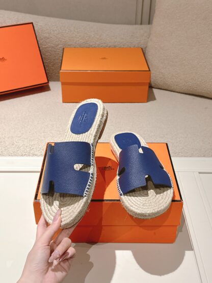 Hermès latest spring and summer dark blue refreshing and comfortable straw slippers - Image 3
