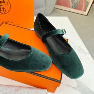 Hermès new dark green handmade comfortable trendy loafers