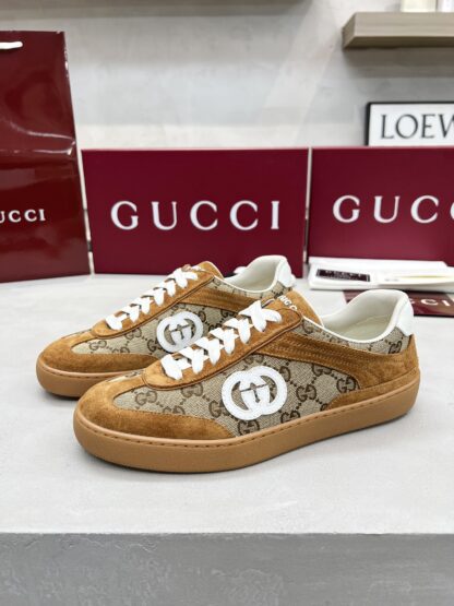 Gucci classic design German training elements catwalk model - Image 4