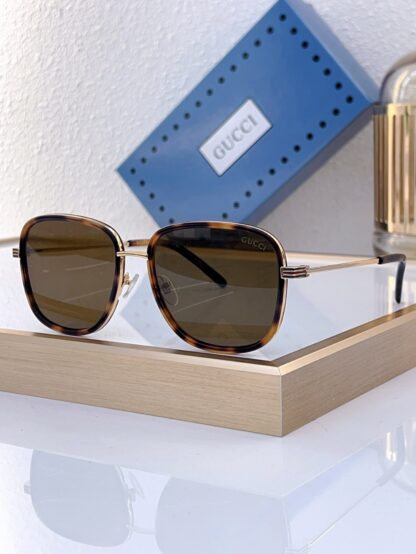 Gucci fashion sunglasses - Image 3
