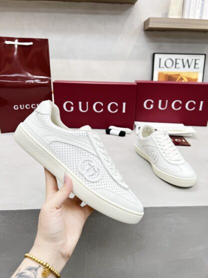 Gucci classic design German training elements catwalk model - Image 5