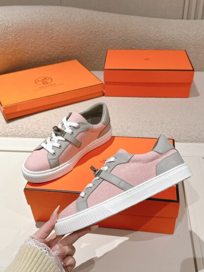 Hermes couple's gray and pink Kelly shoe buckle classic flat casual shoes - Image 4