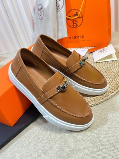 Hermes kelly shoe buckle brown stylish and noble casual loafers - Image 4