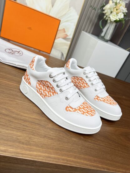 Hermes flat-soled stylish lightweight white and orange sports casual shoes - Image 3