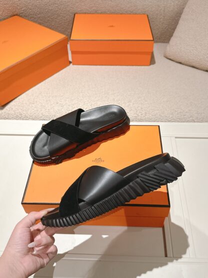Hermes black comfortable casual style cross-slippers - Image 4