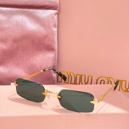 Miu Miu trendy fashion sunglasses - Image 5