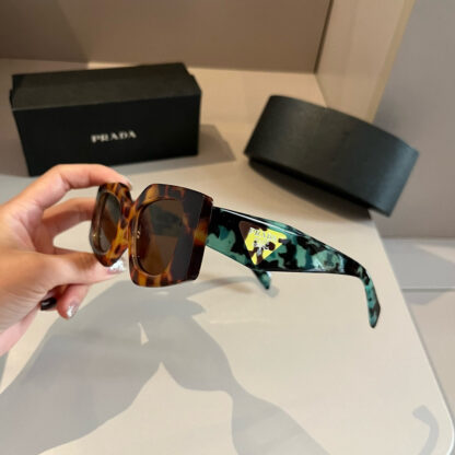 Prada fashion trend sunglasses - Image 5