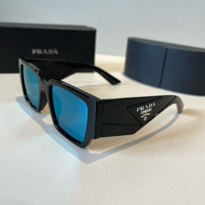 Prada fashion trend sunglasses - Image 4